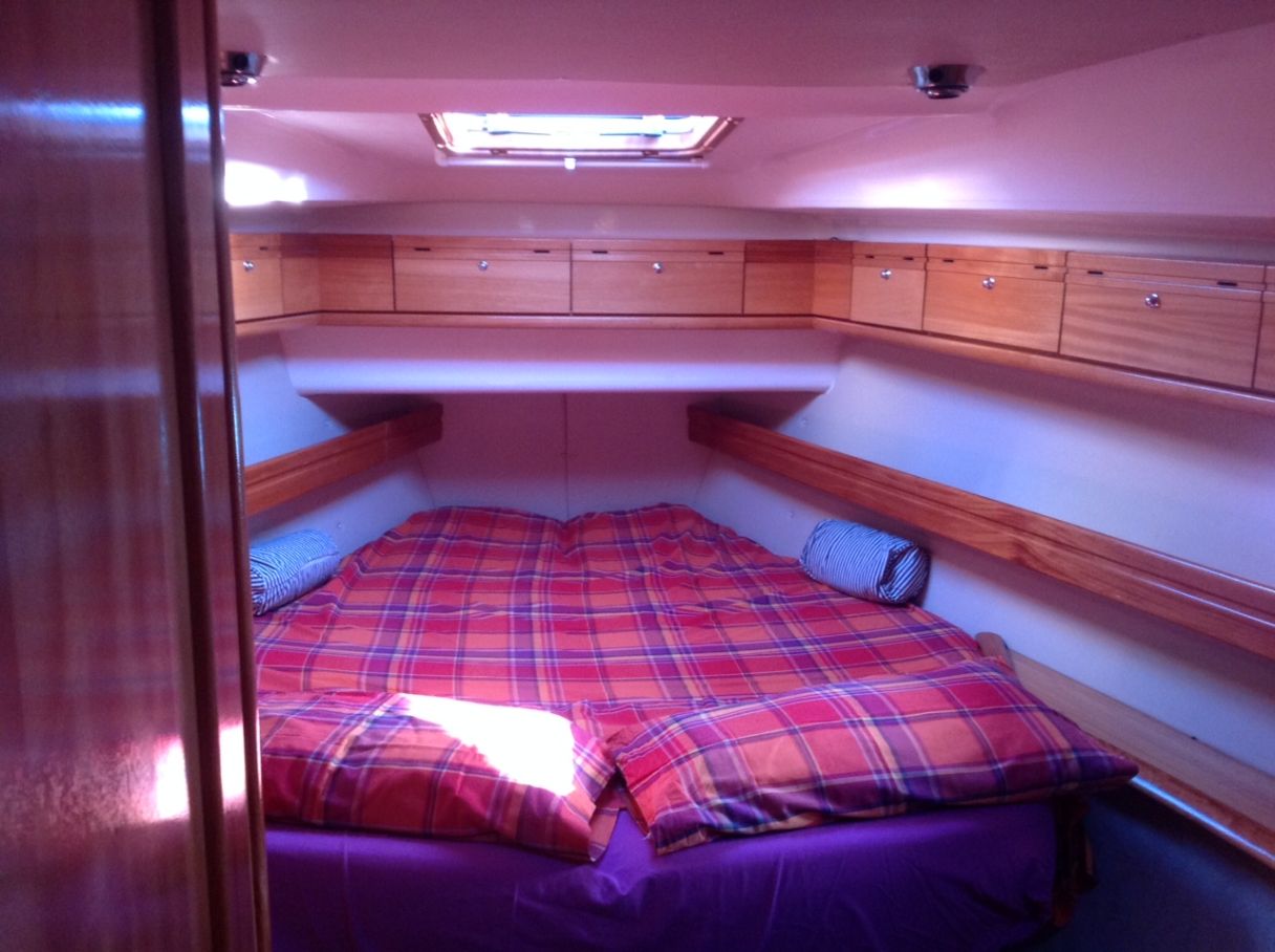 Camarote del velero Bavaria 46 - Viaje en velero a Menorca 