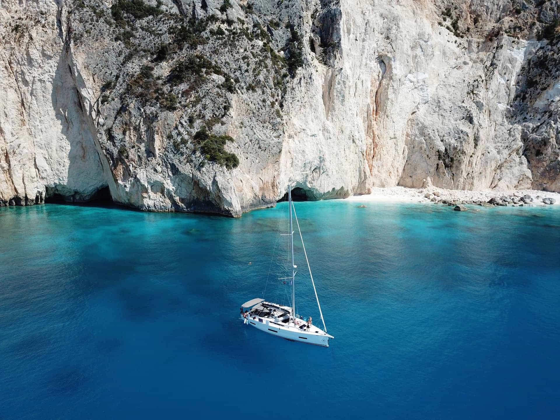 Viajes en velero o catamaran por las islas griegas 